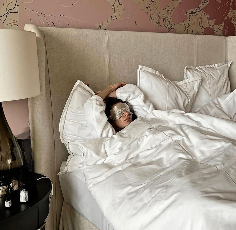 mot-giac-ngu-ngan-vao-giua-ngay-giup-co-the-va-da-phuc-hoi-nhanh-chong