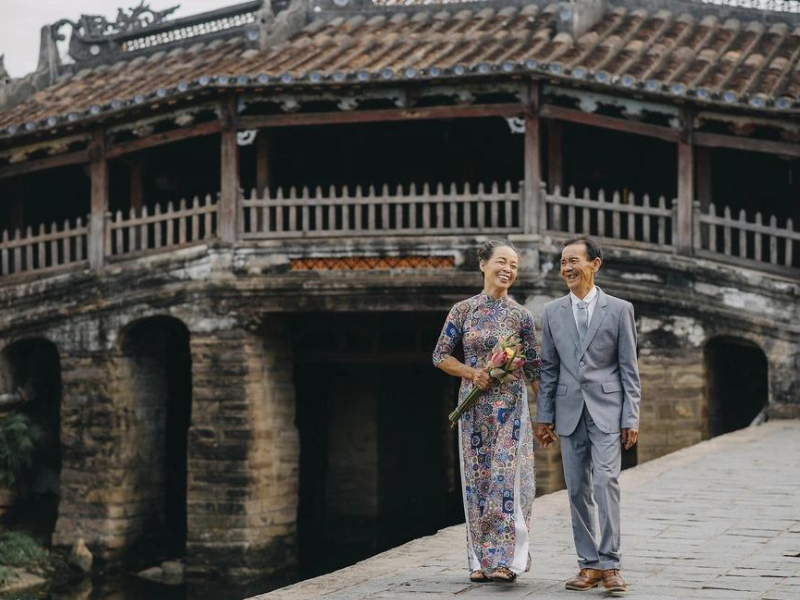 quà tặng bố mẹ ngày kỷ niệm cưới