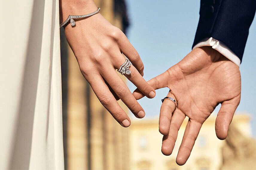 Tình yêu như sức mạnh vượt qua thử thách